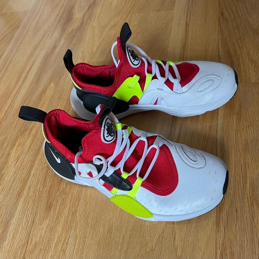 Nike Hourache EDGE TXT kids sneakers size 5Y